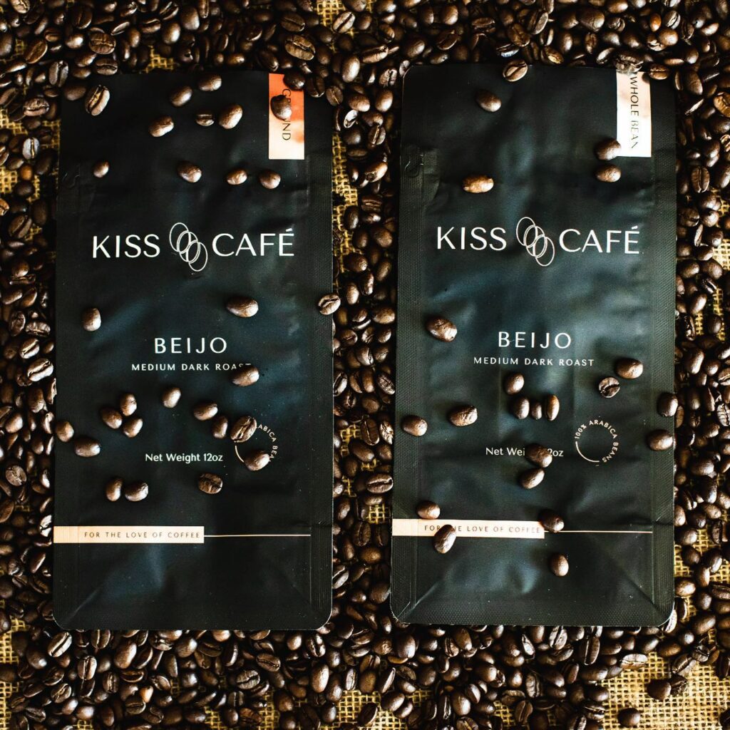 Kiss Cafe Beijo coffee from rapper Jadakiss,his father and son